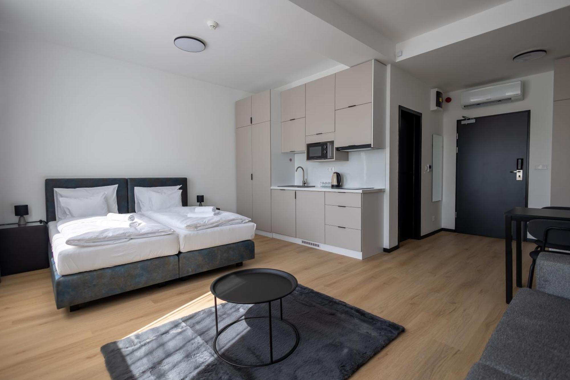 מישקולץ Central Residence Apartmanok מראה חיצוני תמונה